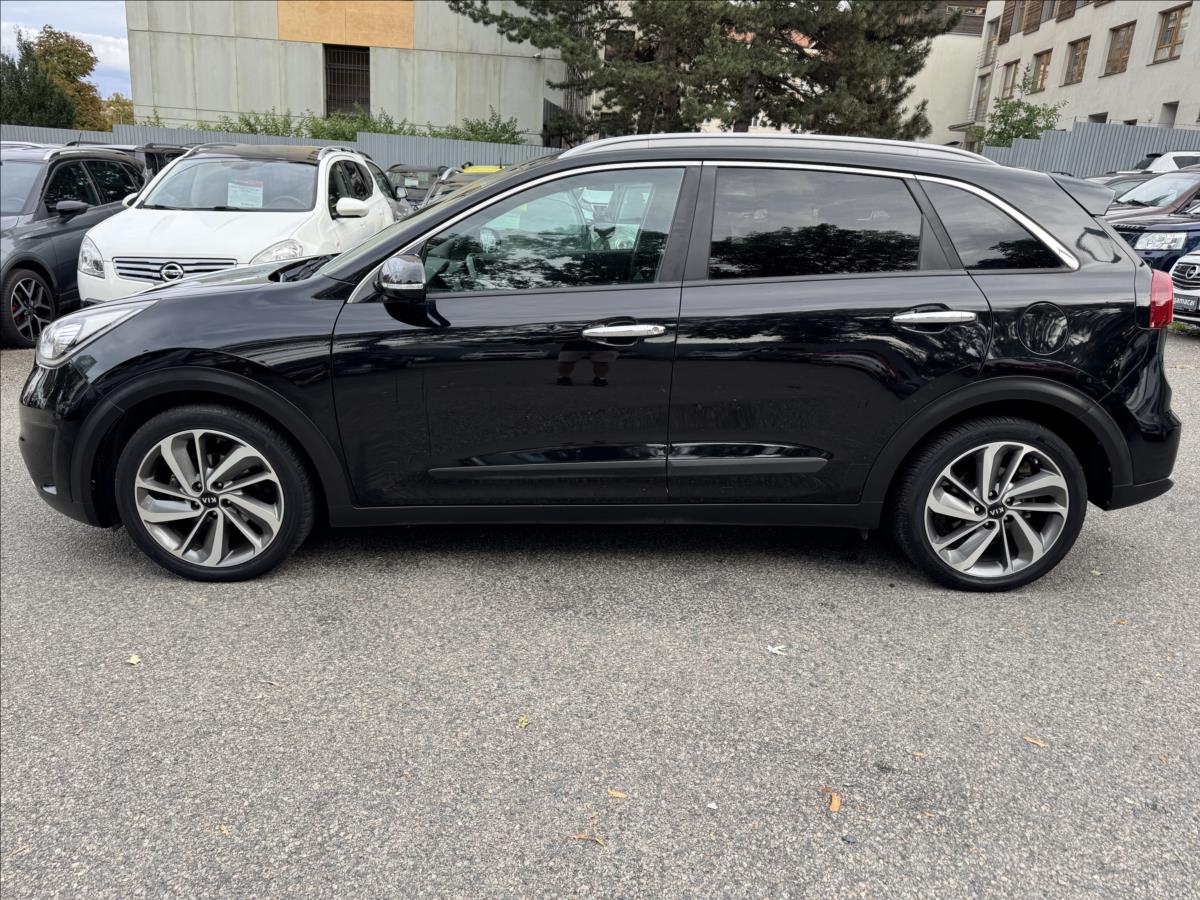 kia-niro-1-6-1-majitel - 3