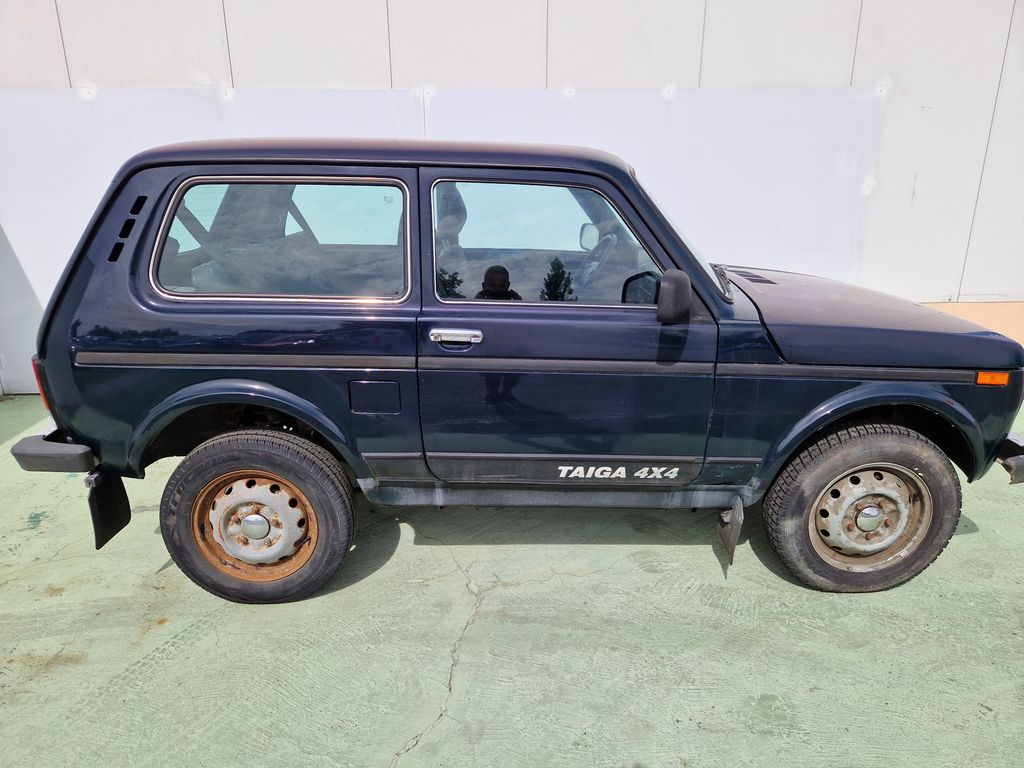 lada-niva-taiga-1-7-4x4 - 4
