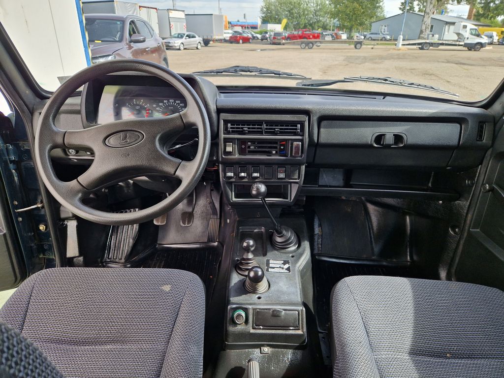 lada-niva-taiga-1-7-4x4 - 8