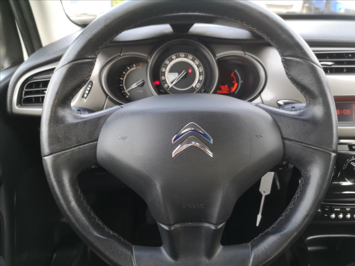 citroen-c3-1-2-family-white - 3