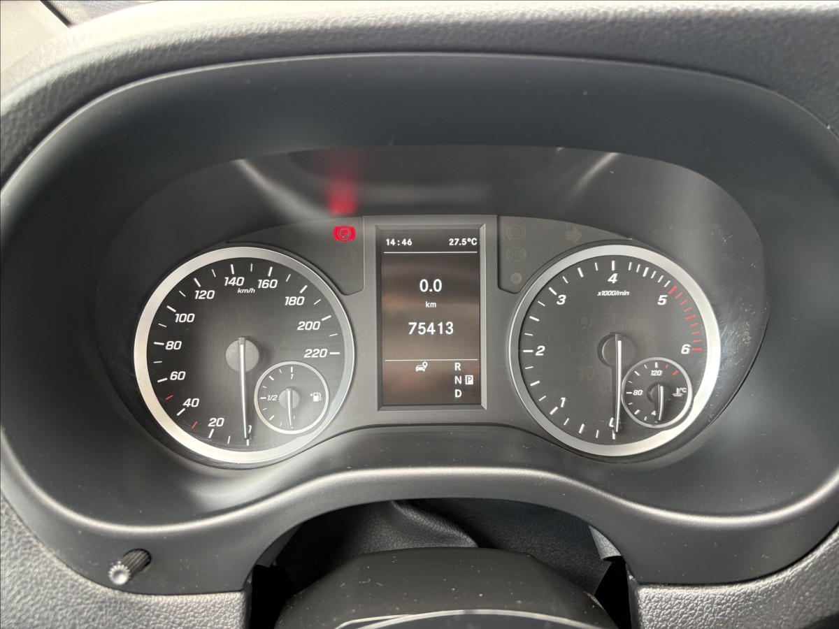 mercedes-benz-vito-2-0-vito-116cdi-tourer-4m-cz - 9