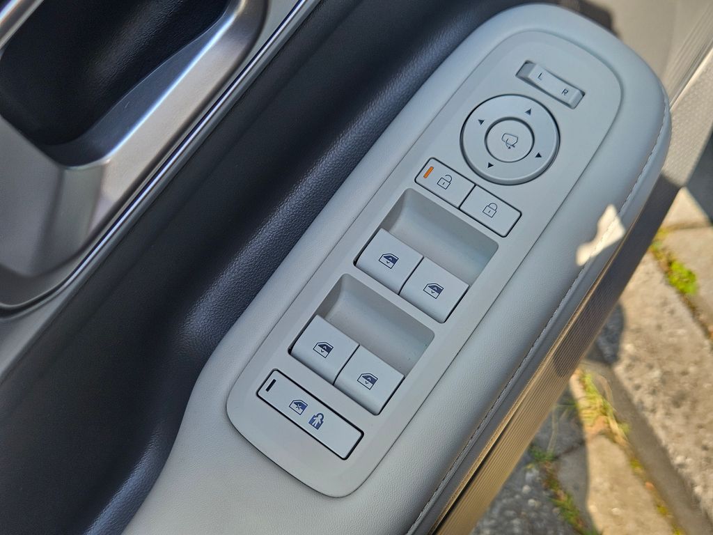 hyundai-santa-fe-1-6-t-gdi-phev-4x4-a-t-style - 9