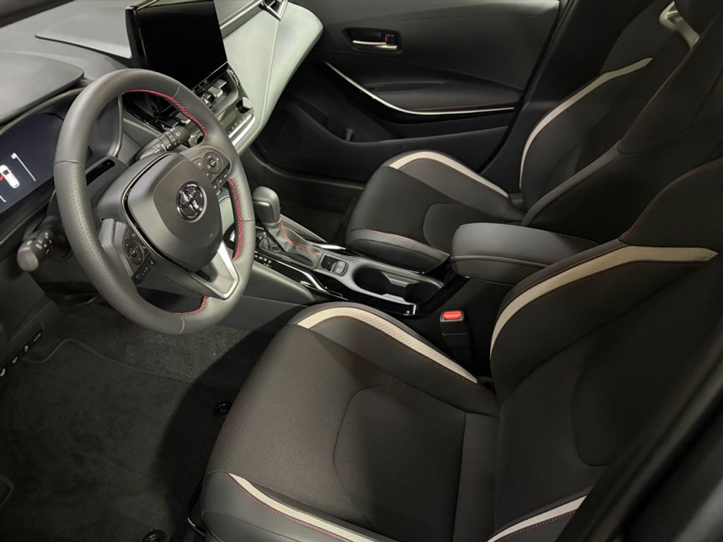 toyota-corolla-2-0-hev-ts-gr-sport-specialni-lak - 8