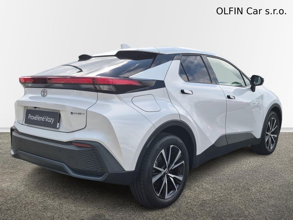toyota-c-hr-2-0-phev-fwd-style - 1