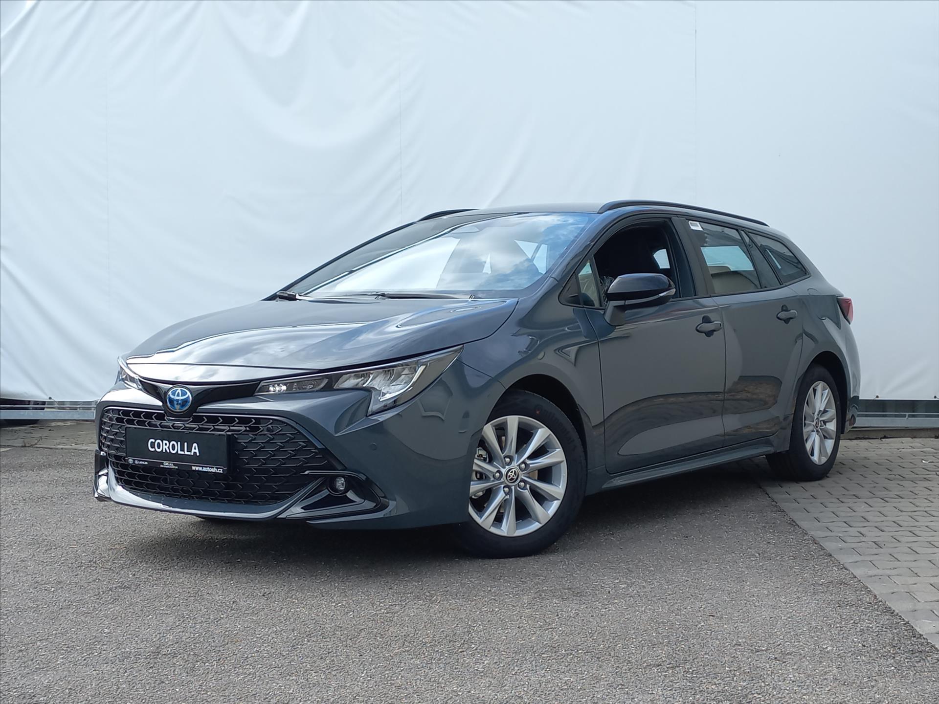 toyota-corolla-1-8-hybrid-e-cvt-140k-ts-comfort-tech - 1
