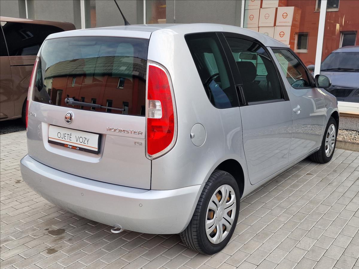 skoda-roomster-1-2-tsi-63kw-ambition-2x-kola - 9
