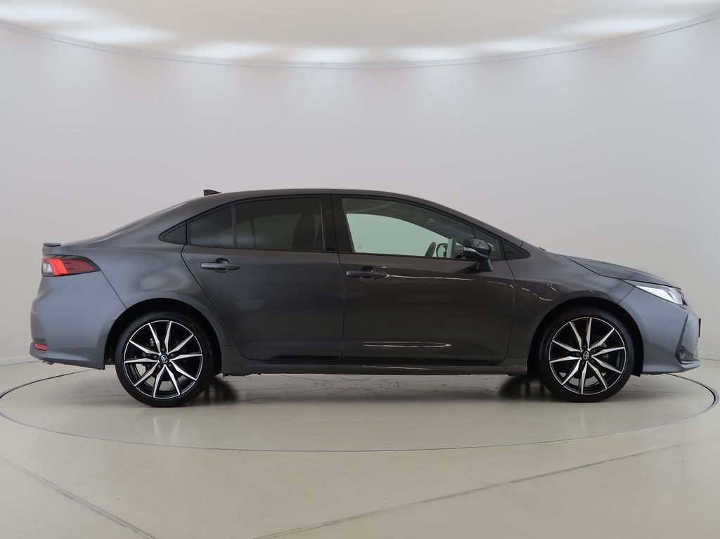 toyota-corolla-1-8hybrid-1maj-cz-gr-sport - 3
