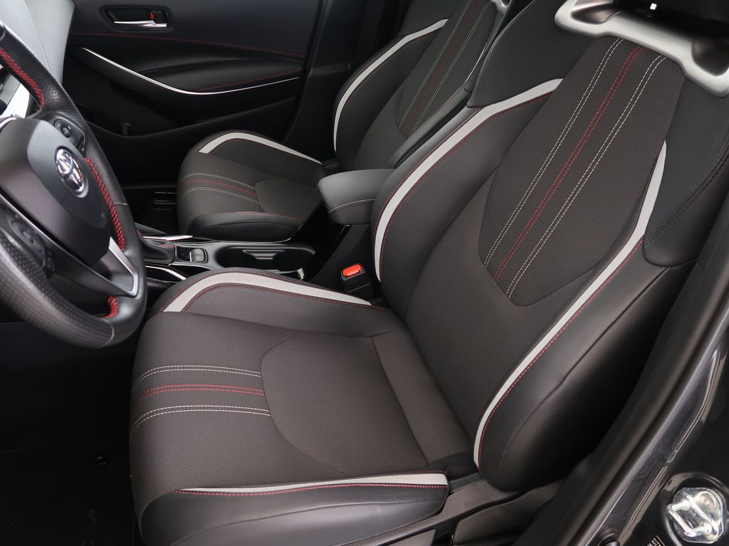 toyota-corolla-1-8hybrid-1maj-cz-gr-sport - 9