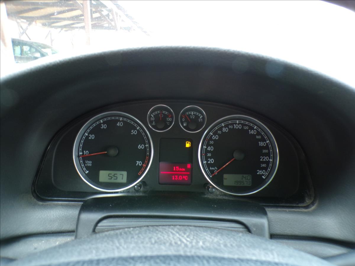 volkswagen-passat-1-6-i-tazne-zarizeni - 6