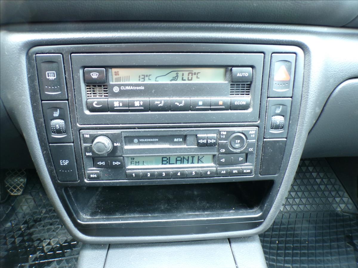 volkswagen-passat-1-6-i-tazne-zarizeni - 7