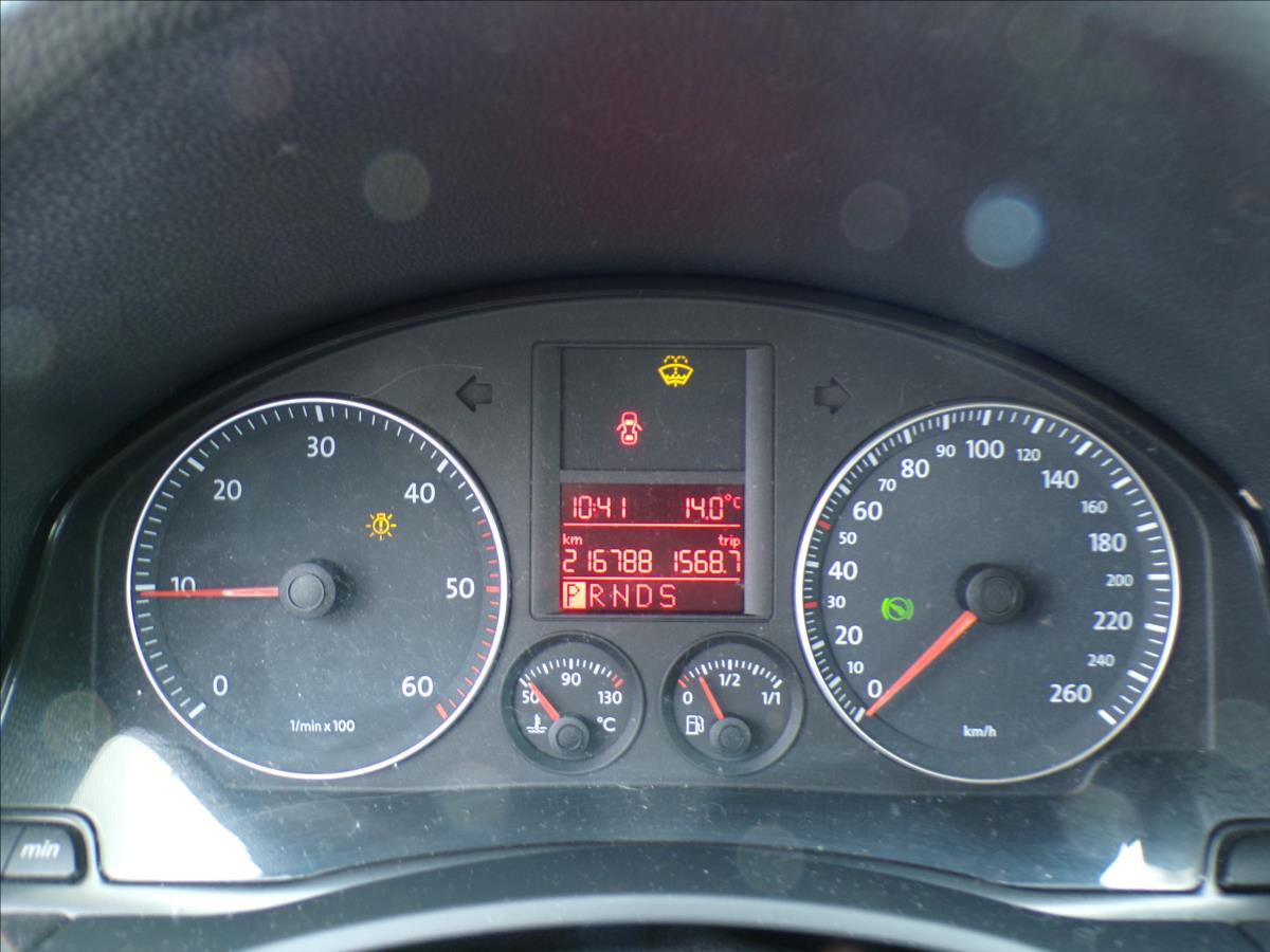 volkswagen-golf-1-9-tdi-automat-klima - 7