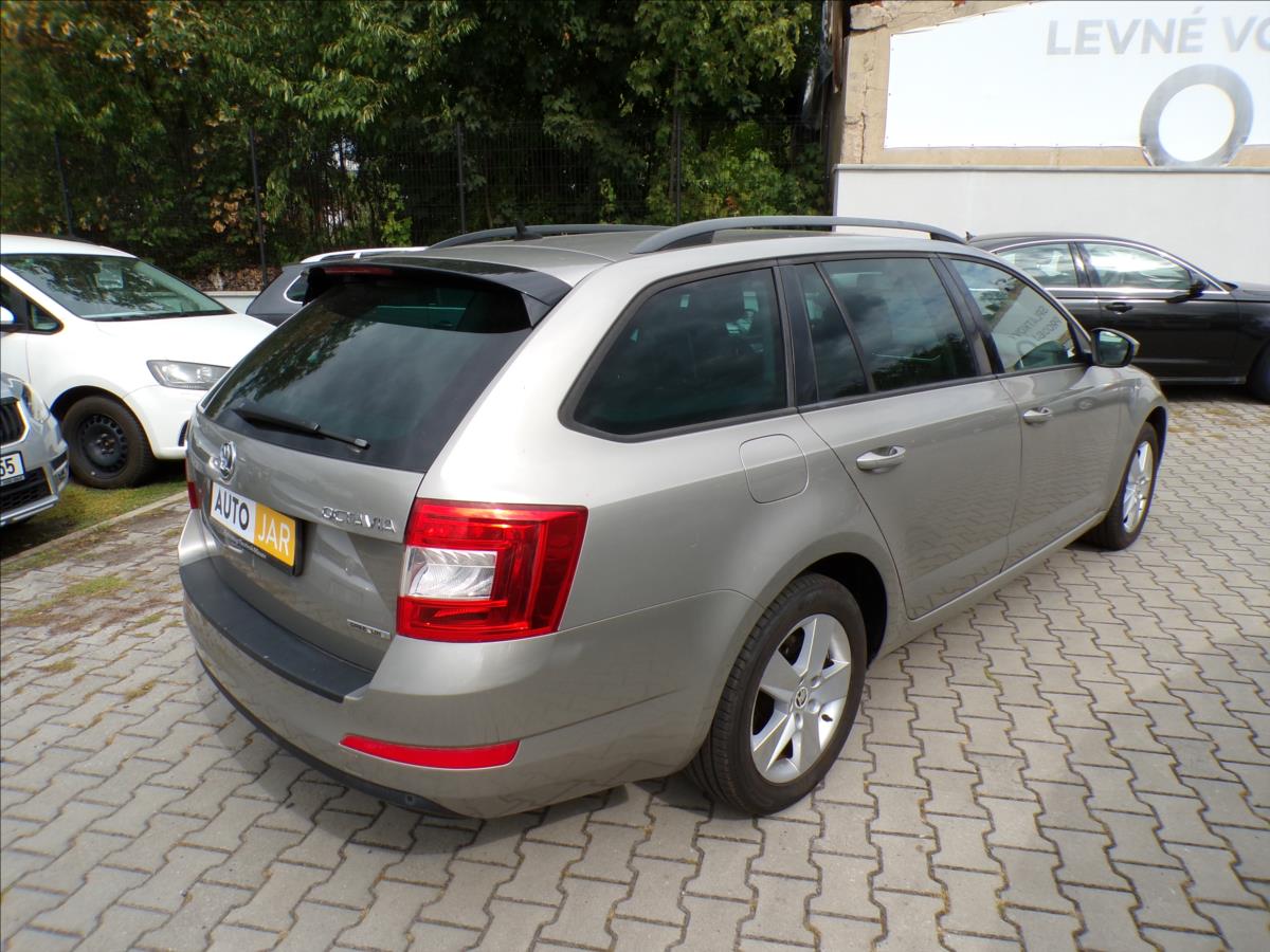 skoda-octavia-1-6-tdi-greenline - 4