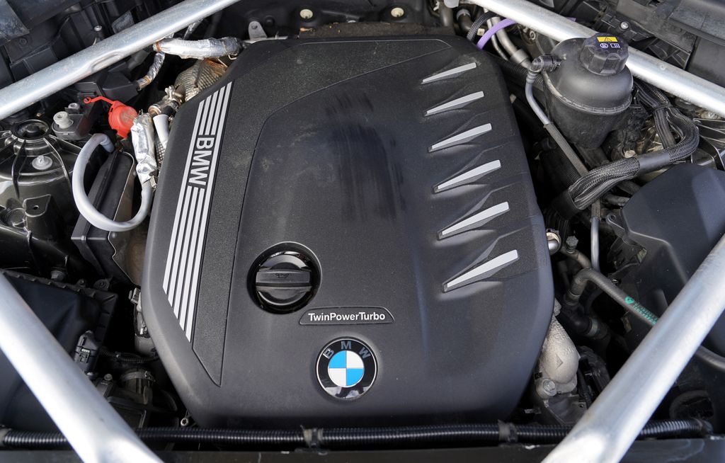 bmw-x6-30d-xdrive-mpaket-dph-1-maj - 9