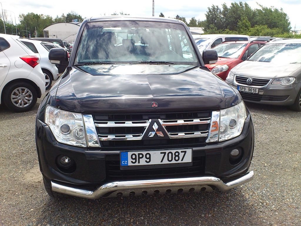 mitsubishi-pajero-3-2-di-d-4x4-mist-7-r-v-2012 - 1