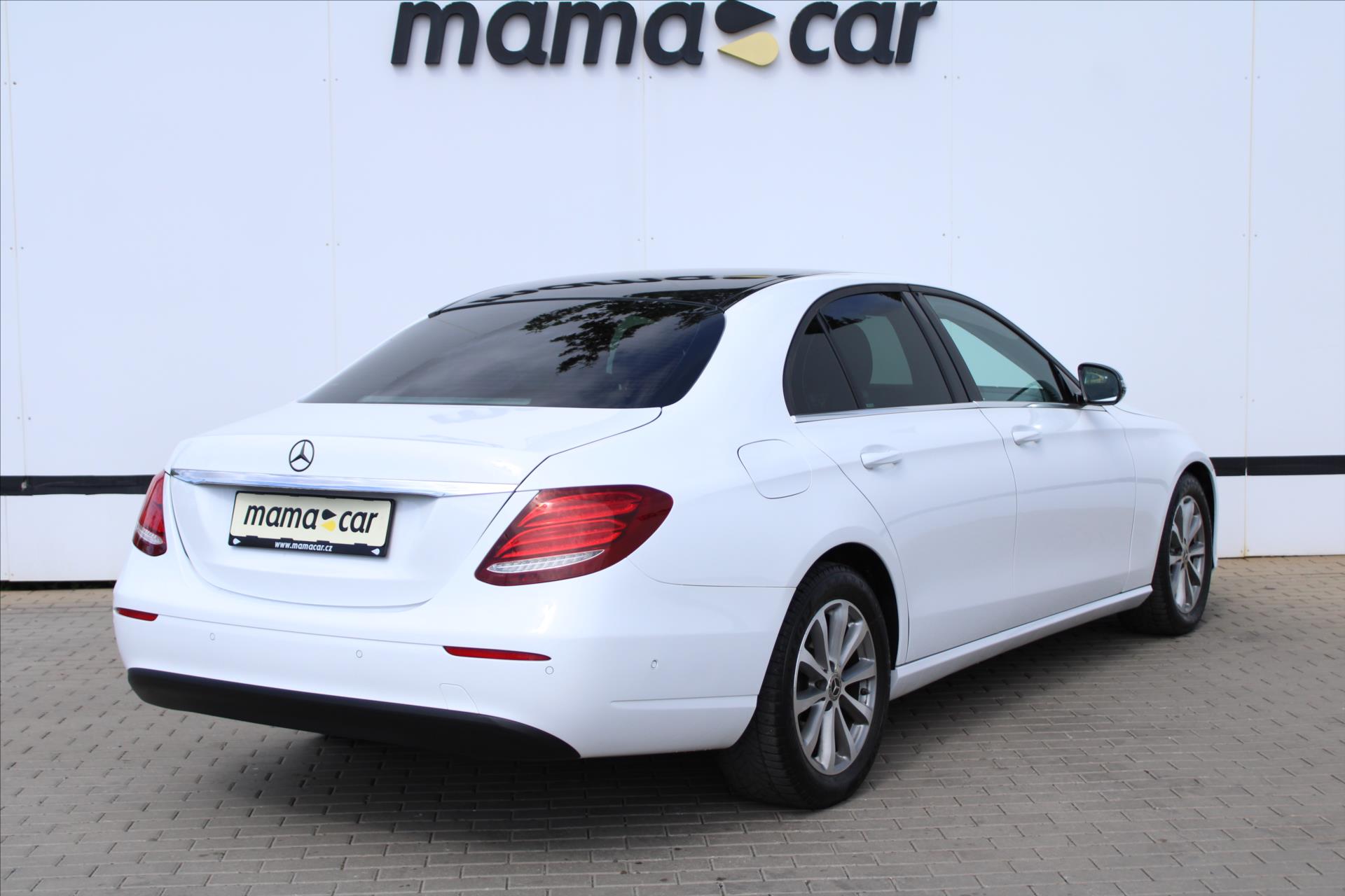 mercedes-benz-tridy-e-200d-118kw - 6