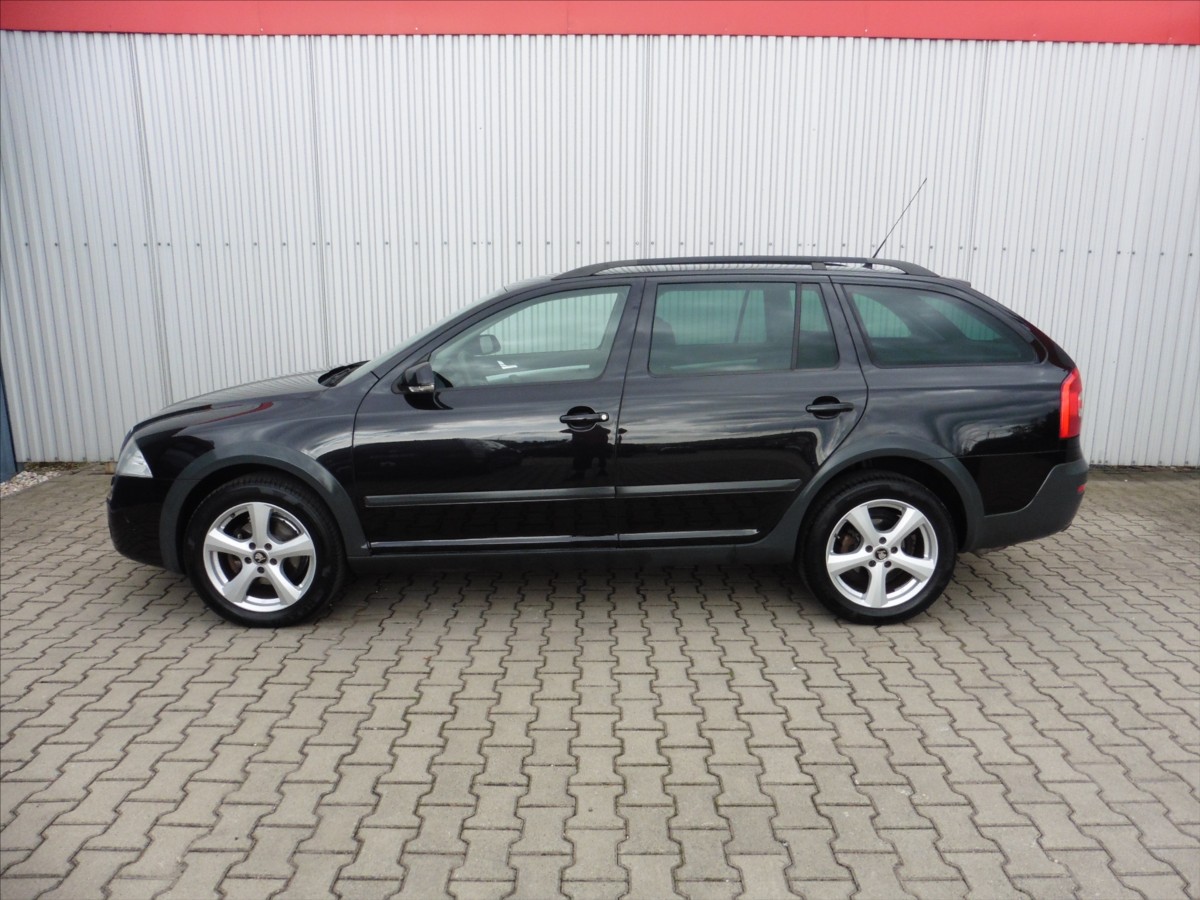 skoda-octavia-ii-combi-2-0-tdi-scout-4x4 - 4