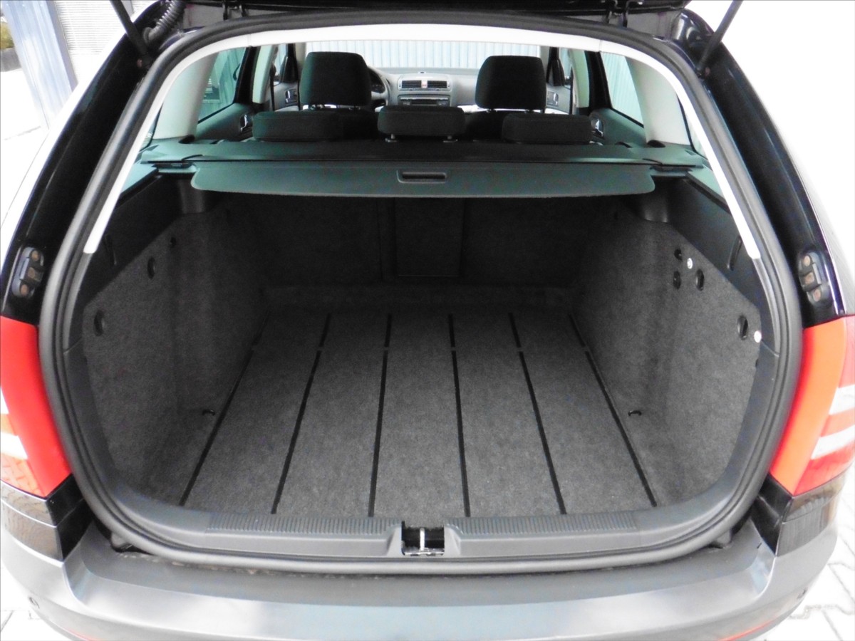 skoda-octavia-ii-combi-2-0-tdi-scout-4x4 - 6