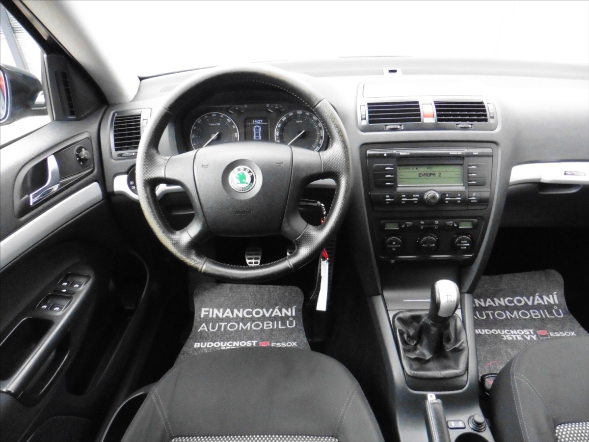 skoda-octavia-ii-combi-2-0-tdi-scout-4x4 - 7