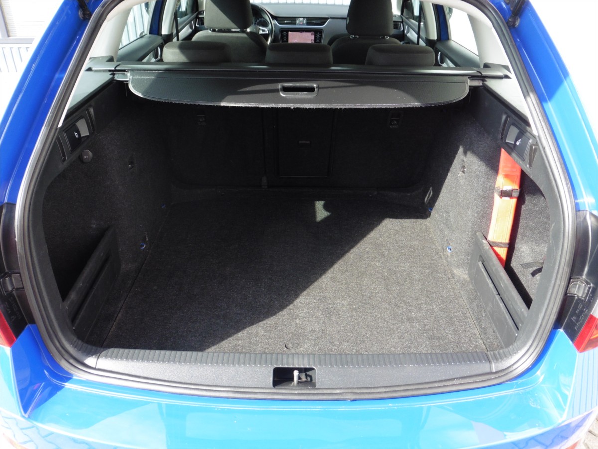 skoda-octavia-2-0-iii-combi-2-0-tdi-navi-led-temp - 6