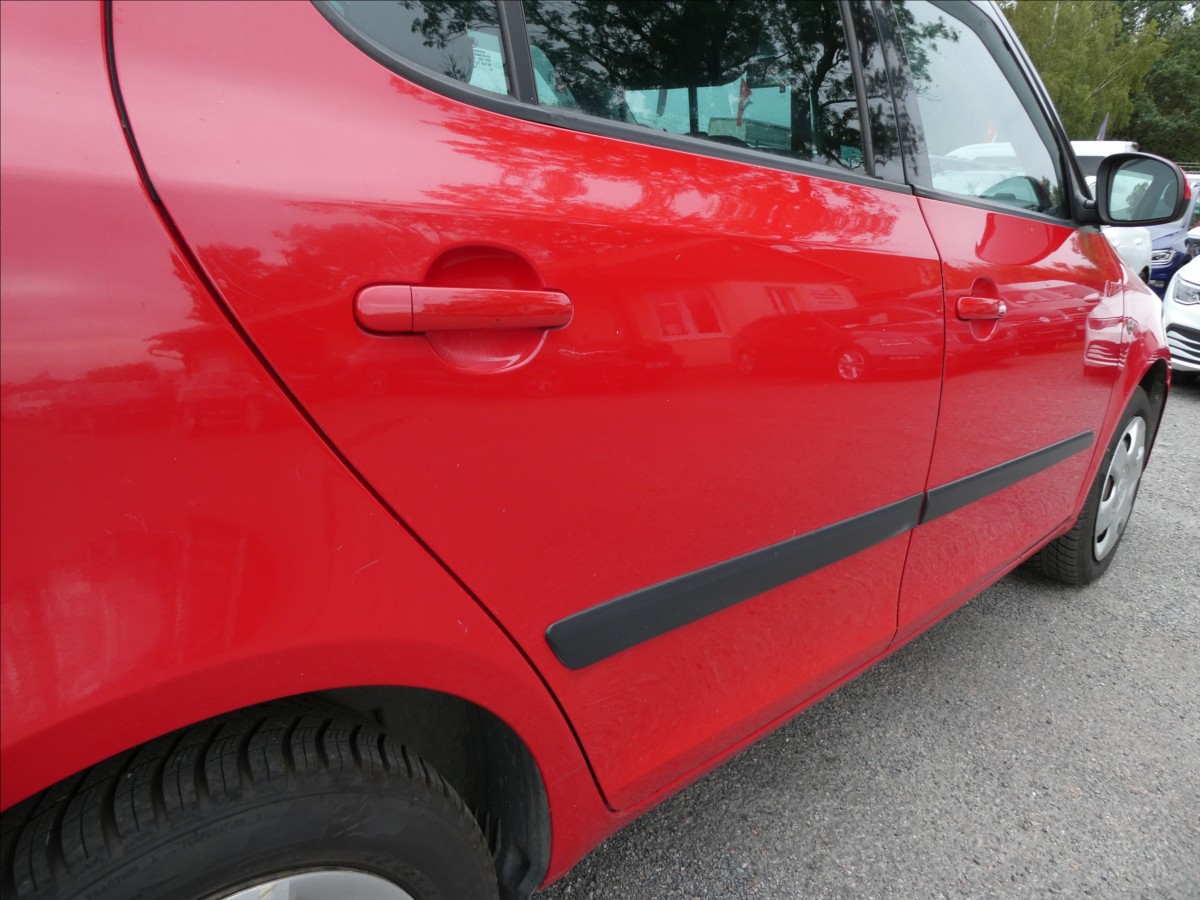 skoda-fabia-1-6-i16v-77kw-automat-klima-cr - 8