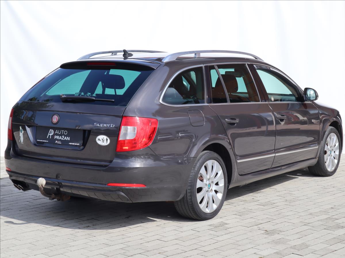 skoda-superb-2-0-tdi-4x4-elegance-navi-cz - 5