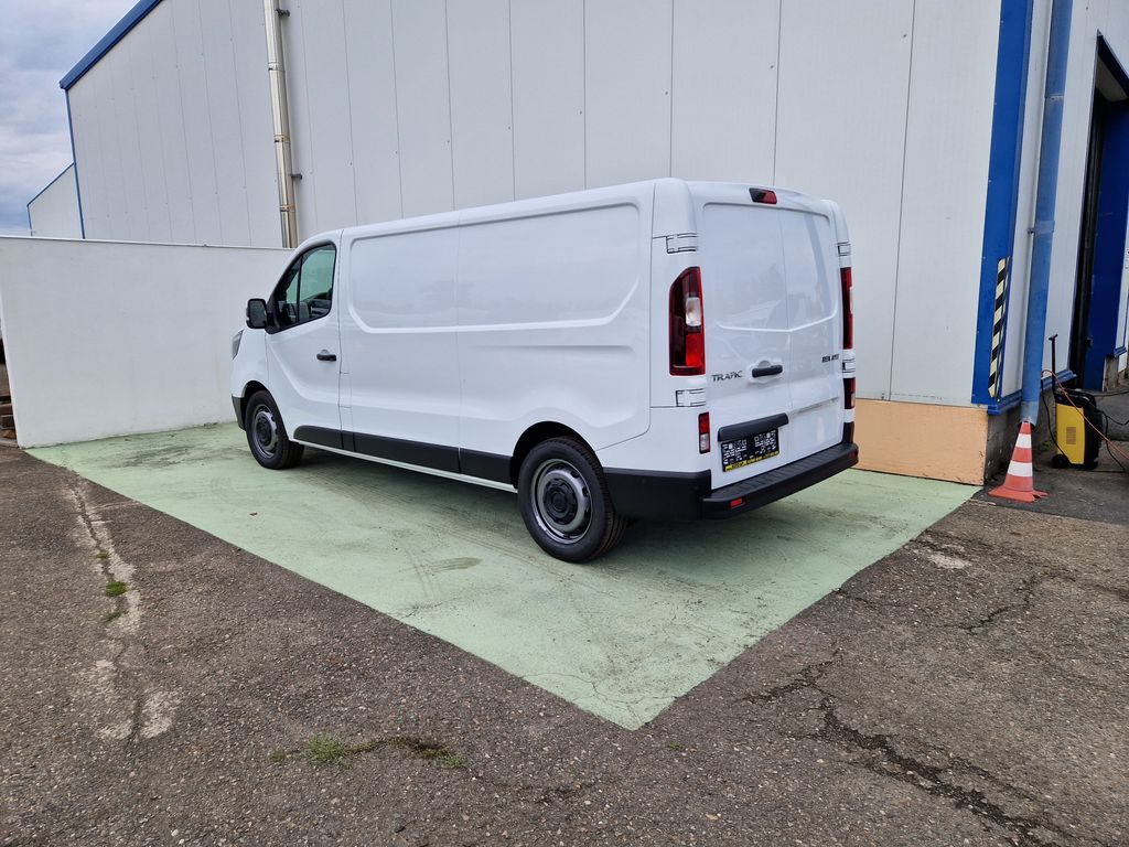 renault-trafic-2-0dci-do-2-49t-spani-topeni - 3