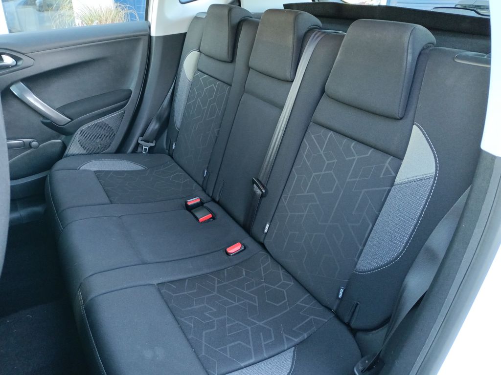 peugeot-2008-active-1-2-pt-82k-man5 - 4
