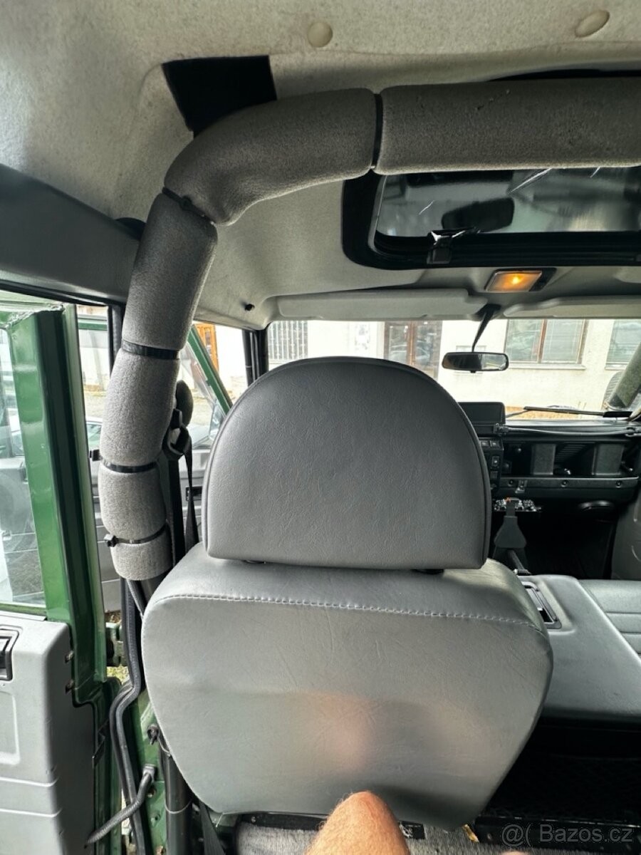 land-rover-defender - 8