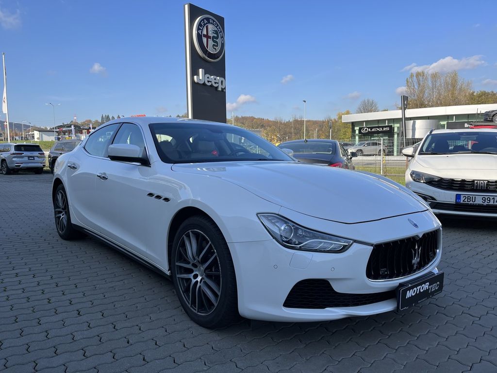 maserati-ghibli-3-0-v6-bi-turbo-sq4-at8 - 1