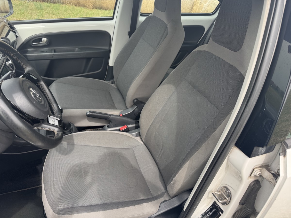 volkswagen-up-1-0-cross-max-vybava-serviska - 8