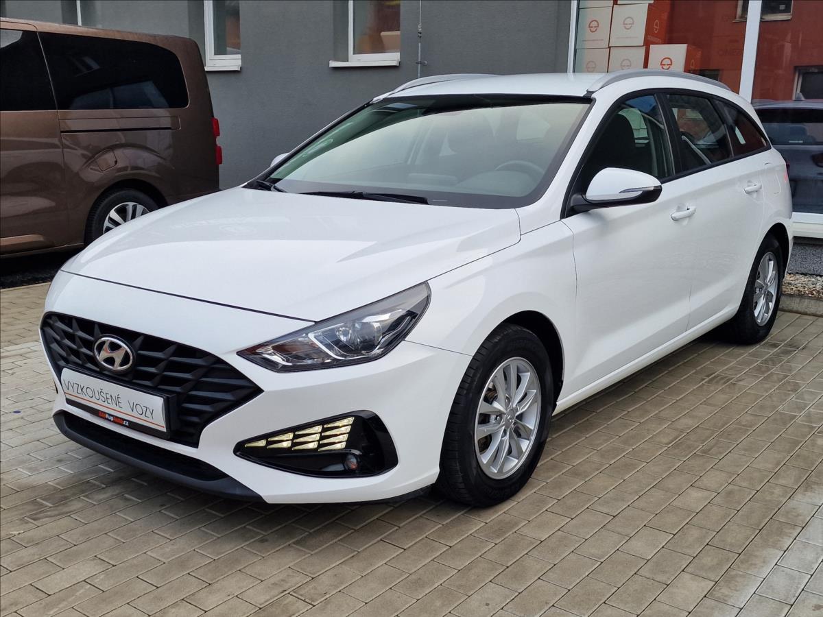 hyundai-i30-1-6-crdi-comfort-cr-1-majitel - 4
