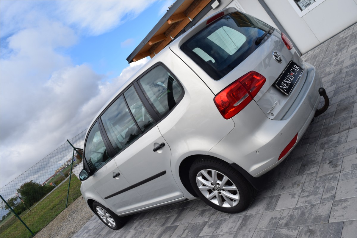 volkswagen-touran-1-4-i-103kw-automat-tazne-navi - 8