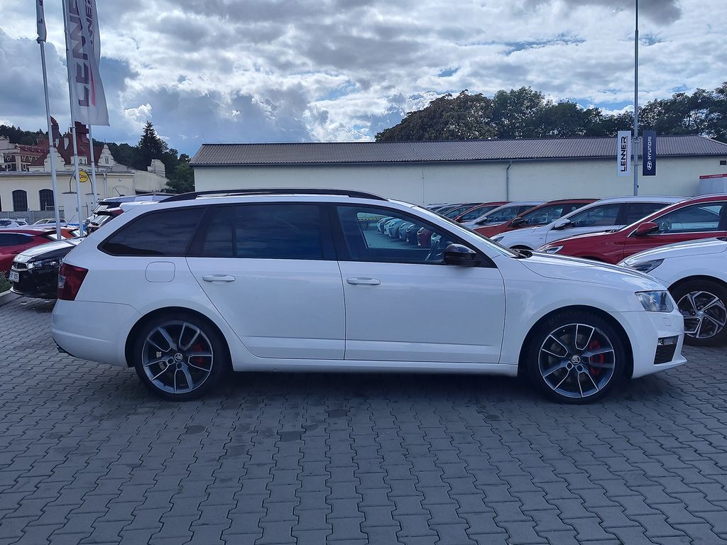 skoda-octavia-2-0-tdi-135kw-rs - 3