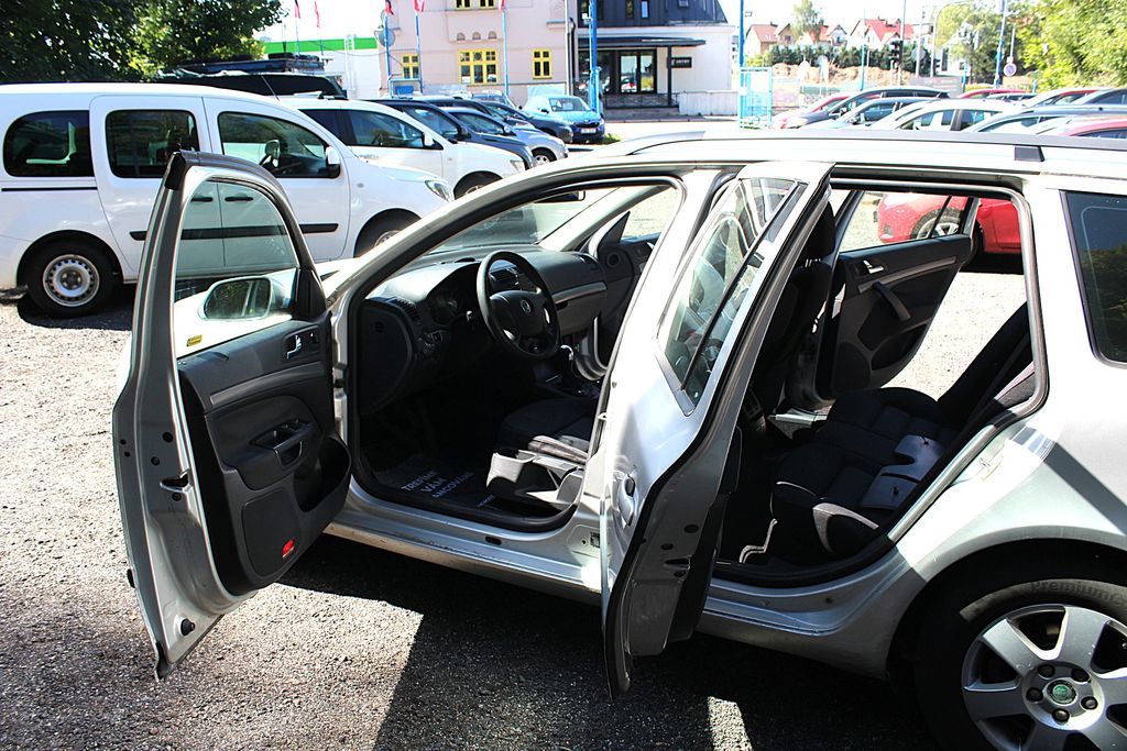 skoda-octavia-kombi-ii-1-9-tdi - 8