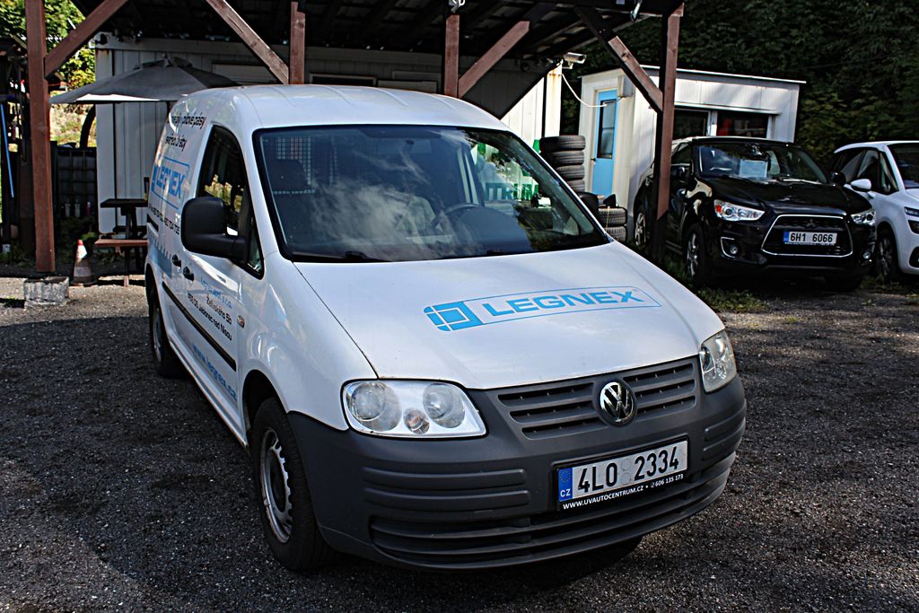 volkswagen-caddy-2-0-sdi-1-majitel - 2