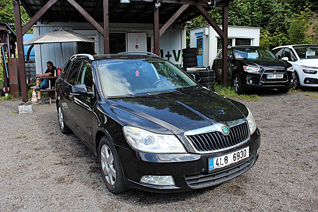 skoda-octavia-kombi-ii-1-6-tdi - 2