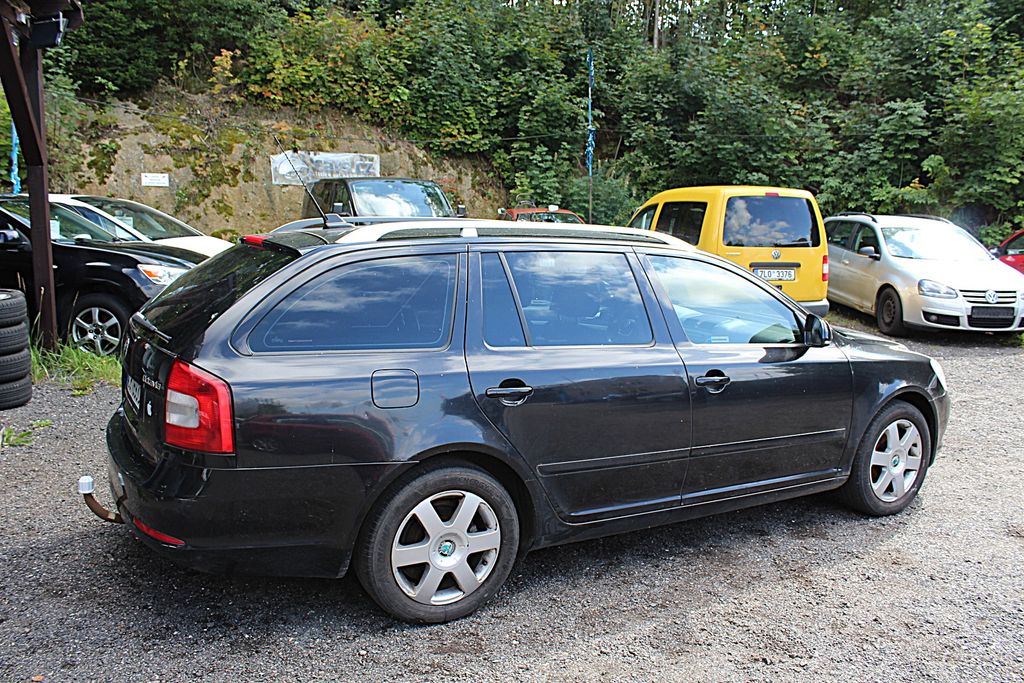 skoda-octavia-kombi-ii-1-6-tdi - 4