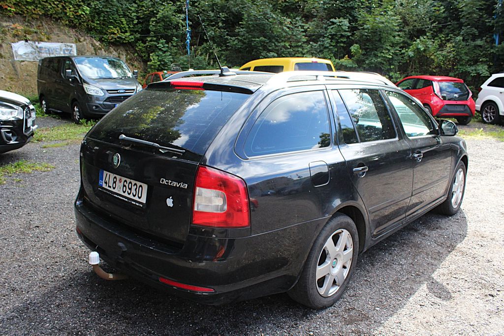 skoda-octavia-kombi-ii-1-6-tdi - 5