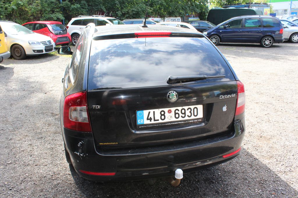 skoda-octavia-kombi-ii-1-6-tdi - 6