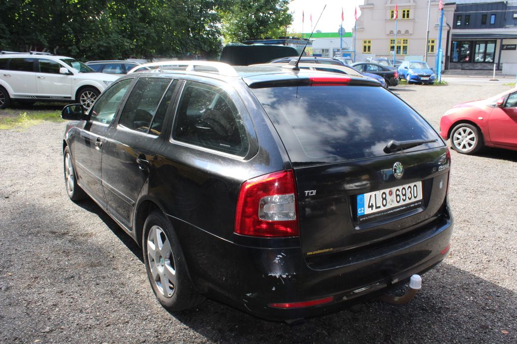 skoda-octavia-kombi-ii-1-6-tdi - 7
