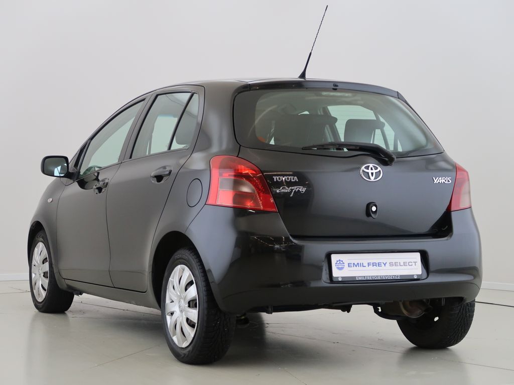 toyota-yaris-1-3vvt-i-64kw-automat-cz - 6