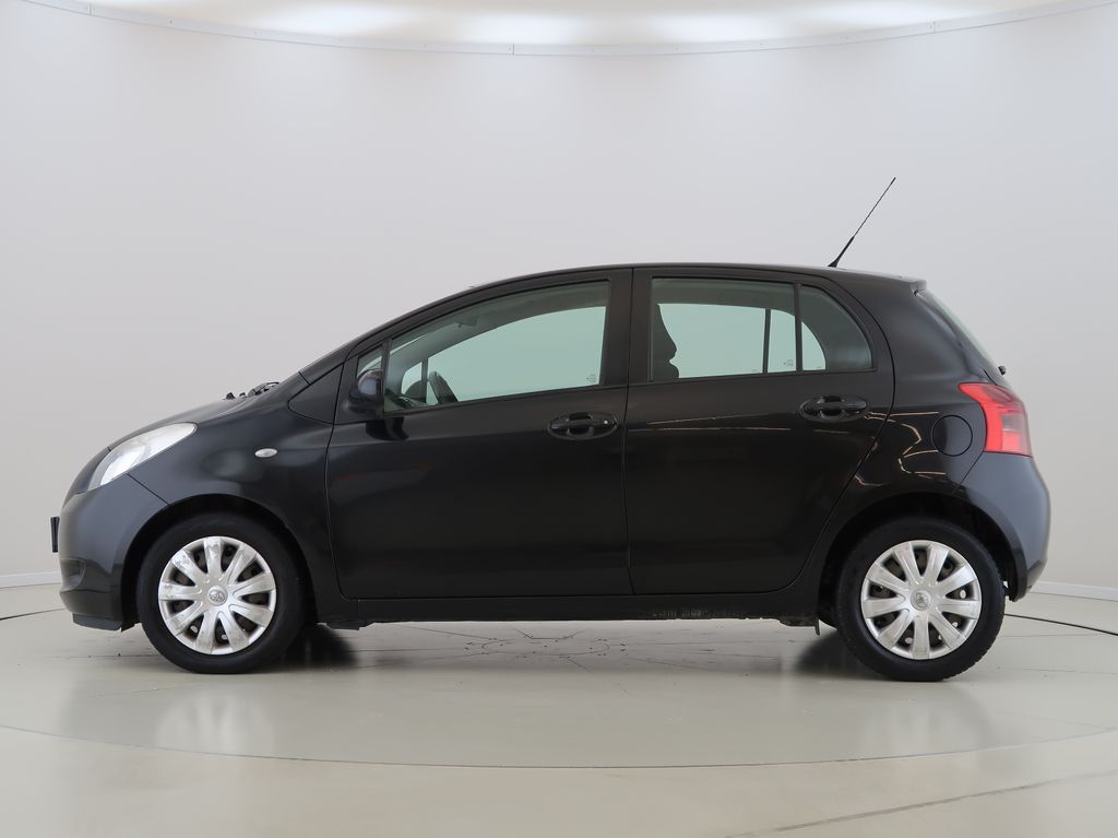 toyota-yaris-1-3vvt-i-64kw-automat-cz - 7