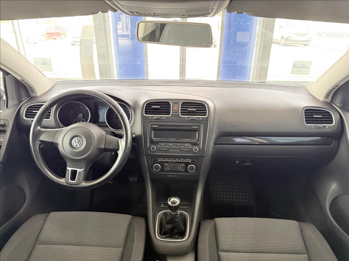 volkswagen-golf-1-2-tsi-77kw-comfort-serviska - 8