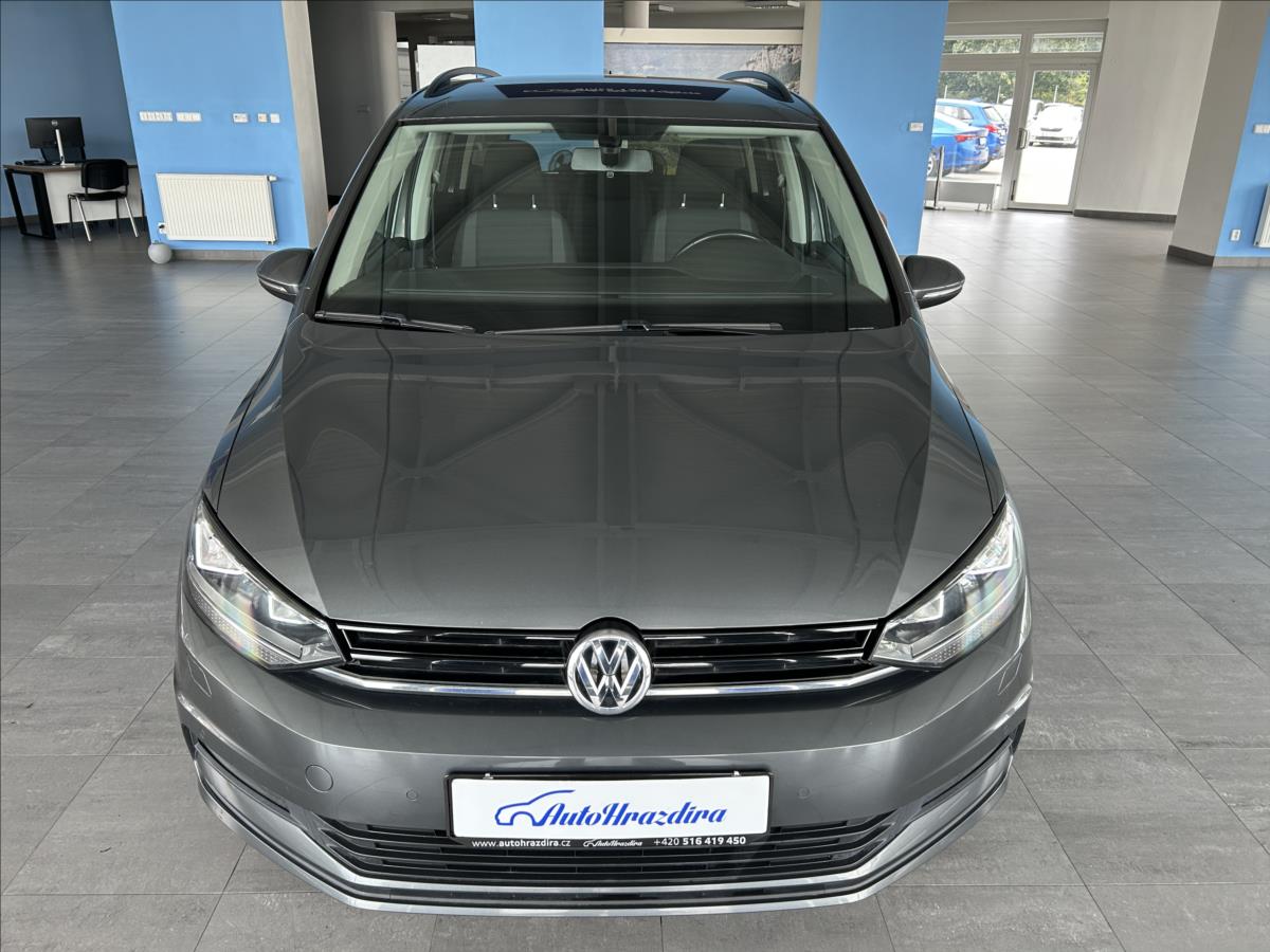 volkswagen-touran-1-2-tsi-81kw-2-maj-serviska - 1