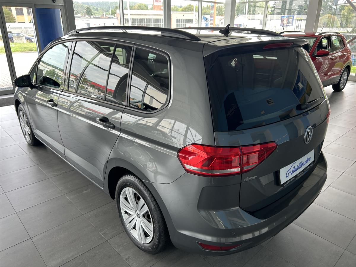 volkswagen-touran-1-2-tsi-81kw-2-maj-serviska - 3