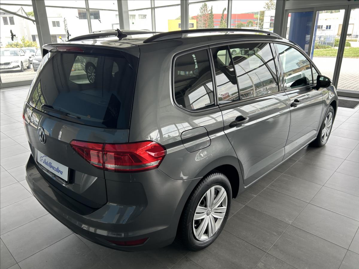 volkswagen-touran-1-2-tsi-81kw-2-maj-serviska - 5