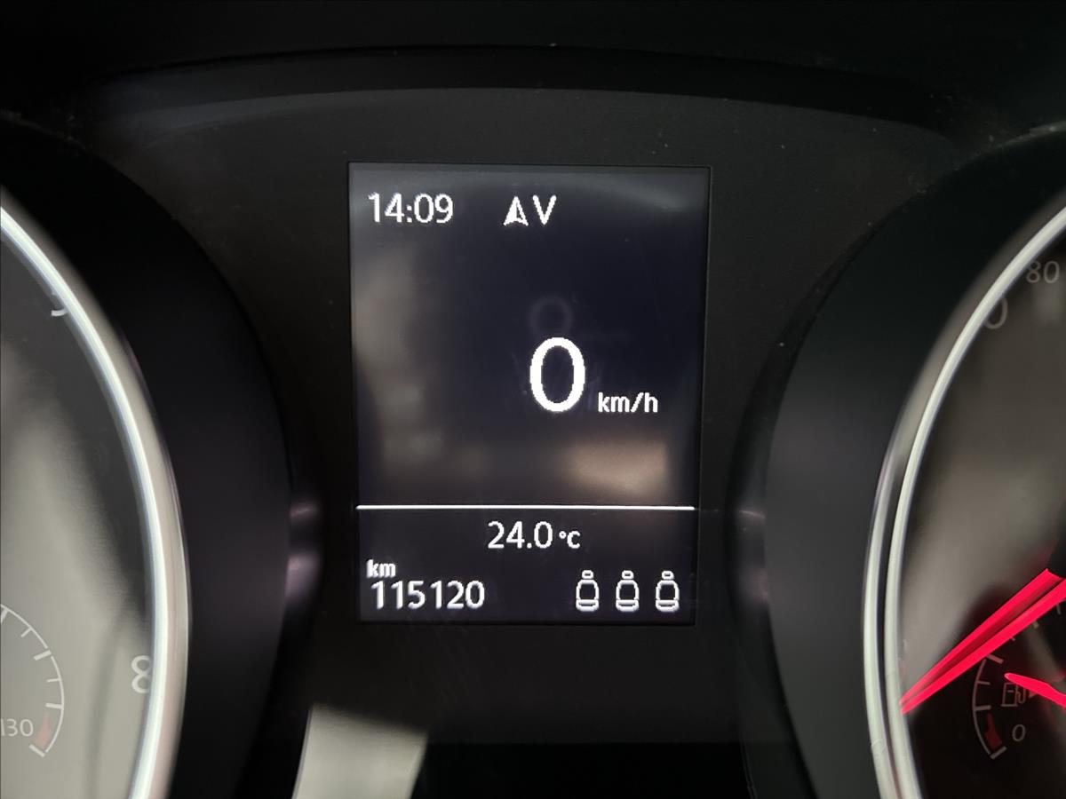 volkswagen-touran-1-2-tsi-81kw-2-maj-serviska - 9