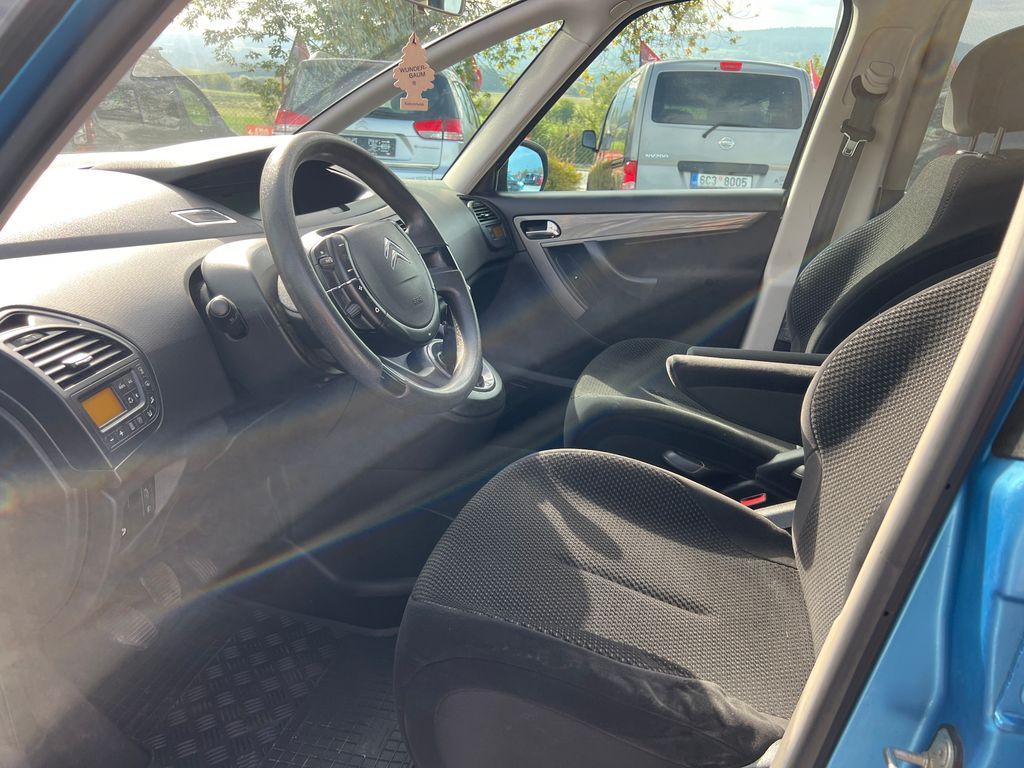 citroen-c4-picasso-1-6-hdi - 6