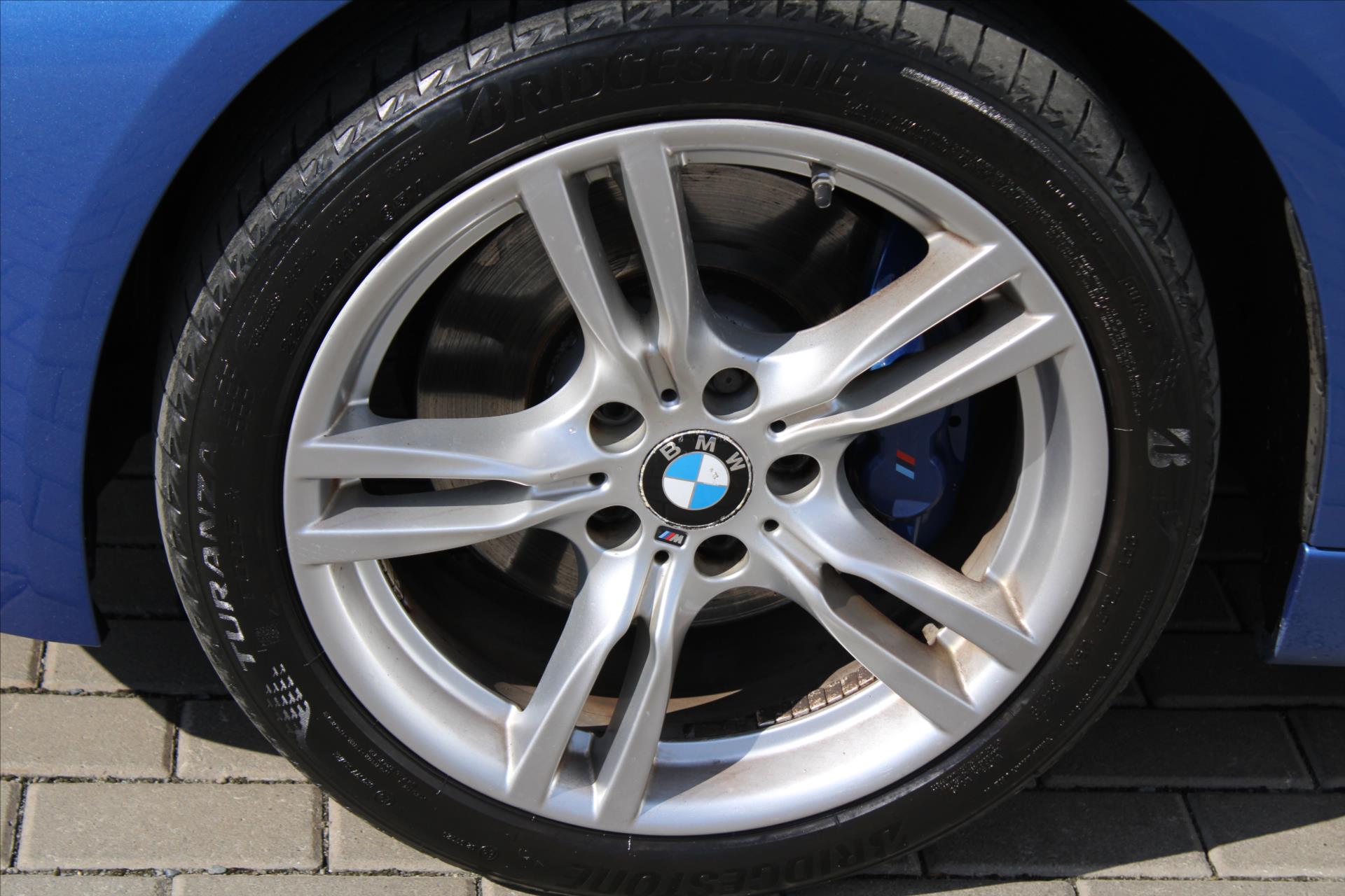 bmw-rada-3-320d-xdrive-140kw-m-paket-cr - 8
