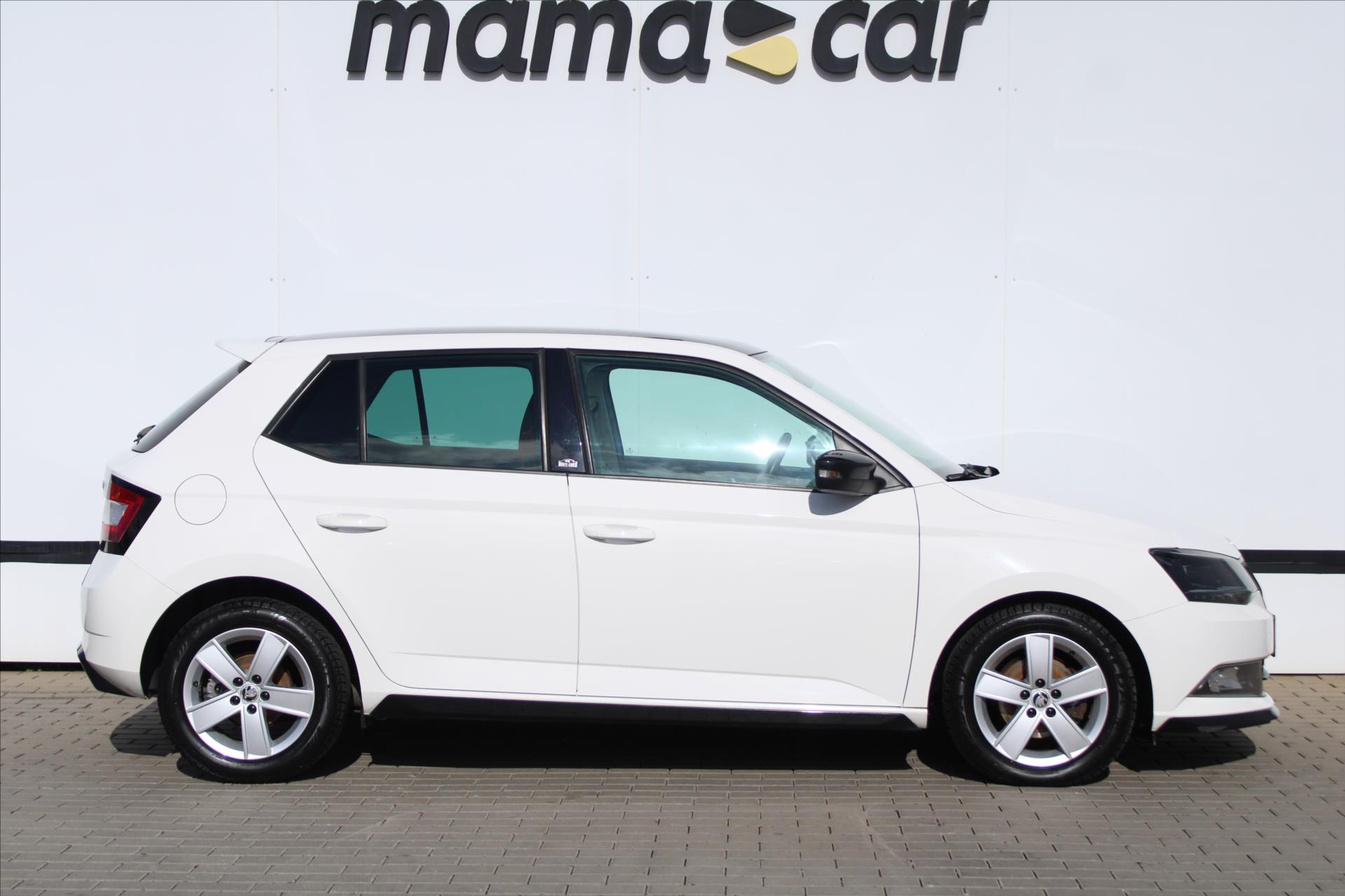 skoda-fabia-1-2-tsi-monte-carlo-panorama - 7